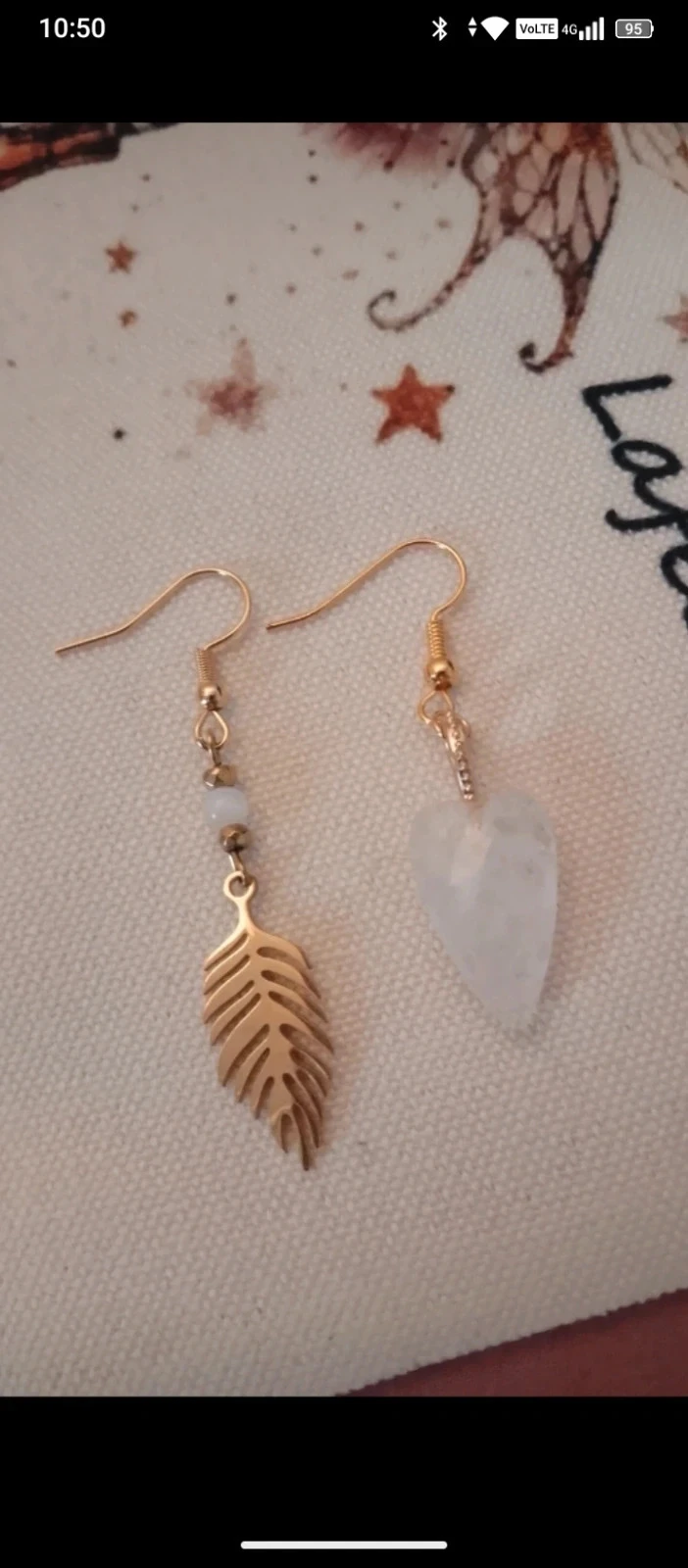 Boucles d'oreilles bohèmes asymétriques pierre de cristal de roche